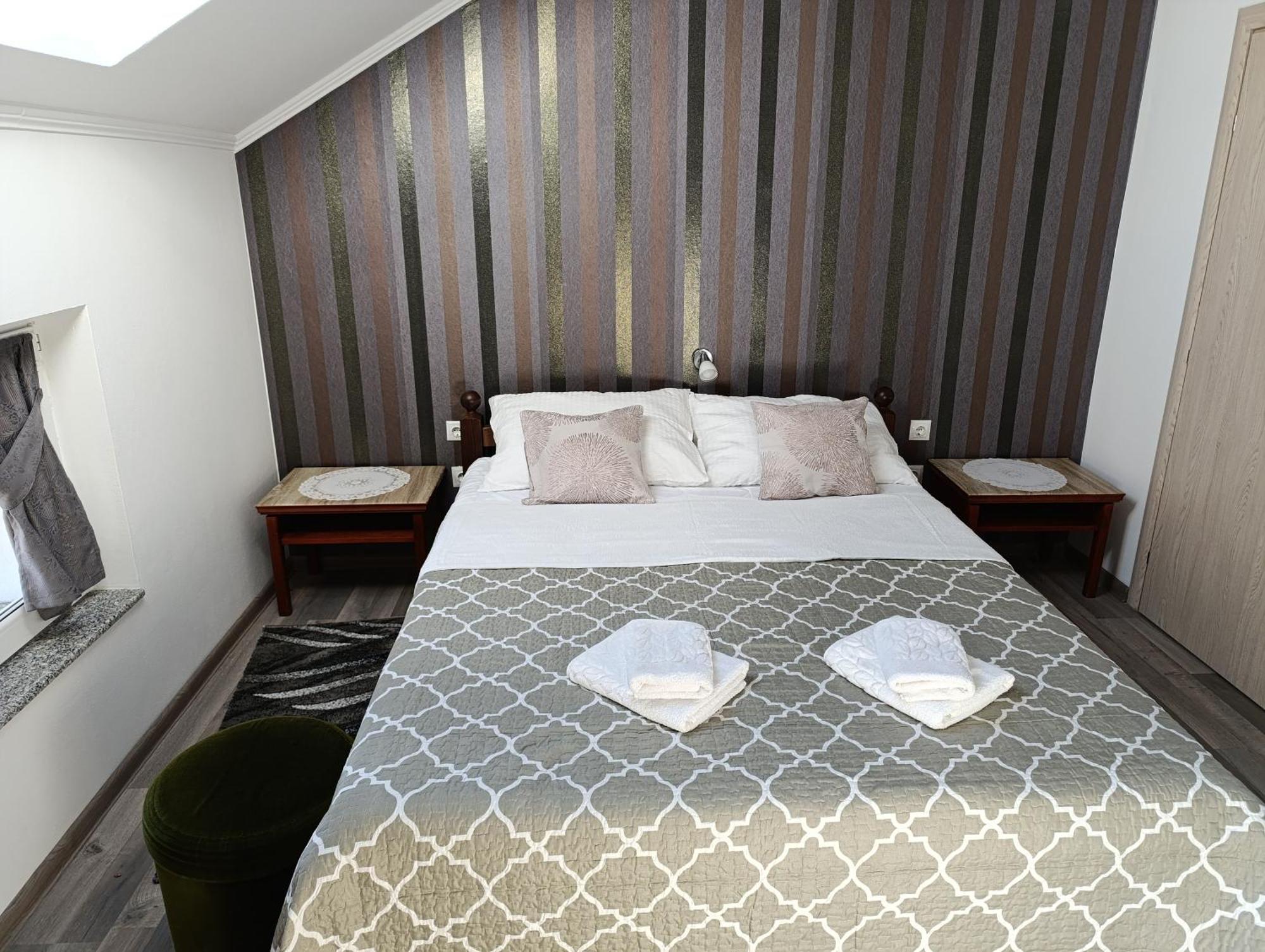 Guest House Toic Korenica Luaran gambar